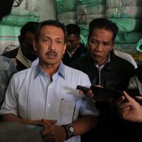 mantul-kemendag-tahan-551-bal-pakaian-bekas-impor-ilegal-di-bandung