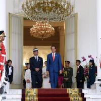 mantul-di-hadapan-para-tokoh-jokowi-janji-bangun-istana-di-papua