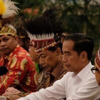 jokowi-1000-sarjana-papua-siap-dipekerjakan-di-bumn-perusahaan-besar