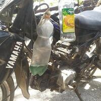 bahaya-tangki-bensin-motor-tukang-cilok-di-garut-cuma-pakai-botol