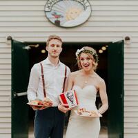 kfc-australia-adakan-pesta-pernikahan-untuk-para-pecinta-ayam-terpilih