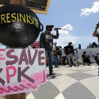 uu-baru-kpk-bisa-digugat-ke-mk