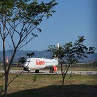 lion-air-jt-891-mendarat-darurat-di-bandara-djalaludin-gorontalo