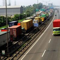 tahun-2020-mendatang-bus-dan-truck-tidak-bisa-sembarangan-masuk-tol-ini-alasannya