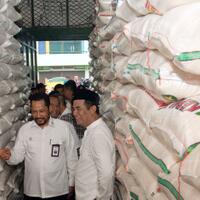 buwas-sebut-ada-mafia-di-balik-penyaluran-beras-miskin