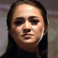 dulu-lepas-hijab-begini-cara-marshanda-hadapi-hujatan-orang