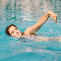 13-manfaat-berenang-bagi-tubuh