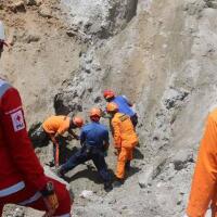 maluku-diguncang-gempa-25000-orang-terpaksa-mengungsi