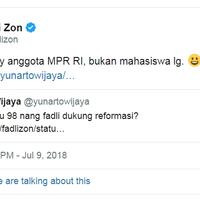 fadli-zon-sudah-duduk-di-kursi-empuk-mpr-saat-demo-mahasiswa--98