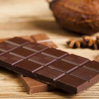 hobi-makan-cokelat-ini-manfaatnya-gan-sis