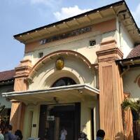 seorang-model-cantik-di-surabaya-jalani-sidang-ganti-nama-agar-lebih-menjual