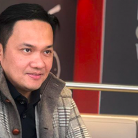 hotman-paris-show-dihentikan-kpi-farhat-abbas-balik-lagi-aja-di-warung-kopi