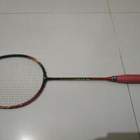 review-raket-dan-perlengkapan-badminton