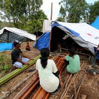 pengungsi-gempa-ambon-capai-135875-orang