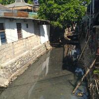 warga-bab-ke-kali-lurah-di-jakbar-segera-bikin-2-septic-tank-komunal