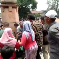 wiranto-dikabarkan-terkena-2-tusukan-dibagian-perut