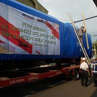 6-kereta-lrt-jabodebek-sudah-di-atas-rel-uji-coba-akhir-oktober