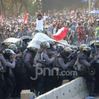 benarkah-ada-demo-mahasiswa-di-depan-gedung-dpr-hari-ini