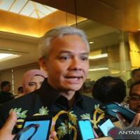 guru-dan-siswa-kibarkan-bendera-hti-ganjar-tak-ada-ampun-basmi