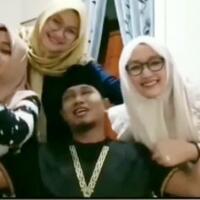 tak-langsung-kerja-anggota-dpr-beristri-3-sibuk-tiktok-an