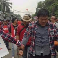 amnesty-pelantikan-jokowi-dulu-diarak-sekarang-dikawal-aparat