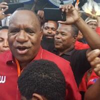 wempi-wetipo-putra-papua-di-jajaran-wakil-menteri-jokowi