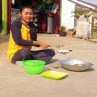 viral-warga-bekasi-goreng-kerupuk-di-bawah-terik-matahari