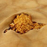 viral-bantal-favorit-menemani-tidur-11-tahun-setelah-dibuka-isinya-mengejutkan-gan