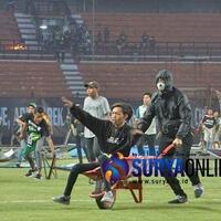 breaking-news-persebaya-vs-pss-ricuh-calon-stadion-piala-dunia-u-20-dirusak