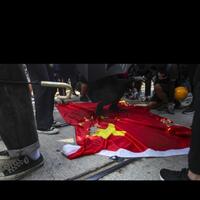 hong-kong-protester-who-desecrated-chinese-flag--out-of-fun