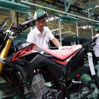 honda-update-model-crf150-dengan-tampilan-baru-ini-baru-namanya-motor-trail