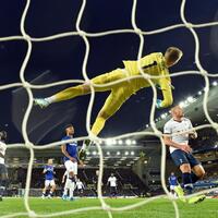 everton-vs-tottenham-hotspur-sama-kuat-1-1