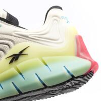 reebok-luncurkan-logo-vector-baru-sebagai-upaya-gabungkan-produk-fitness-dan-fashion