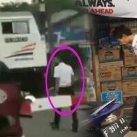 viral-video-kereta-berhenti-di-tengah-perlintasan-asisten-masinis-beli-makanan