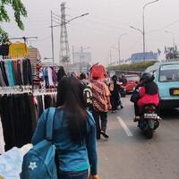 pkl-pasar-senen-ngaku-diizinkan-satpol-pp-dagang-di-jalanan-asal-tertib