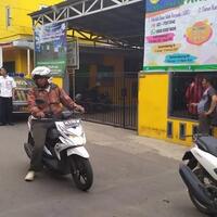 densus-88-tangkap-terduga-teroris-di-sebuah-sekolah-dasar-islam-di-depok