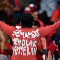 kalo-udah-sayang-sama-timnas-indonesia-mau-kalah-terus-tetap-didukung-broooooo