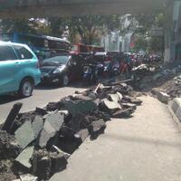 netizen-kritik-jalur-sepeda-dibongkar-dishub-dki-dibangun-lagi