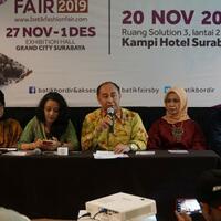 debindo-gelar-batik-fashion-fair-2019-di-surabaya