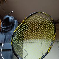 review-raket-dan-perlengkapan-badminton