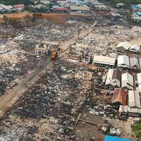 kebakaran-di-pulau-sebuku-400-rumah-hangus-dan-1800-orang-kehilangan-tempat-tinggal