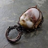 cincin-aneh-dan-unik-bikin-geleng-kepala-kok-ada-bentuk-kepala-bayi-ya