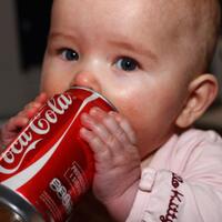 sadis-para-ibu-di-negara-ini-beri-anak-minuman-bersoda-untuk-membunuh-mereka