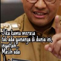 anies-menerima-penghargaan-pembina-produktivitas-paramakarya-2019