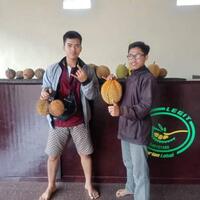 penggemar-durian-ayo-merapat-di-kedai-durian-legit-rasanya-dijamin-legit-menggigit