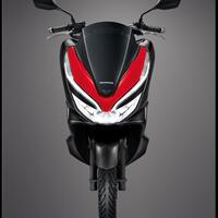 yamaha-rilis-new-nmax-honda-lalu-perkenalkan-pcx-versi-v-shape-harga-39-jutaan