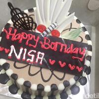 toko-kue-di-depok-tolak-tulis--happy-birthday--bolehnya--happy-bornday