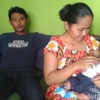 ortu-bayi-tanpa-anus-terbelit-utang-rentenir-demi-biayai-operasi-anaknya