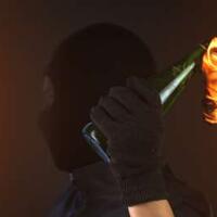 detik-detik-bom-molotov-meledak-di-sleman-warga-pelaku-pakai-motor-matic