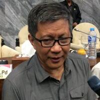 sindir-pentas-menteri-rocky-gerung-mestinya-jokowi-pakai-rompi-oranye